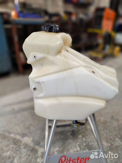 Топливный бак на мотоцикл