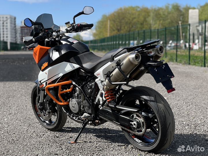 KTM 990 supermoto