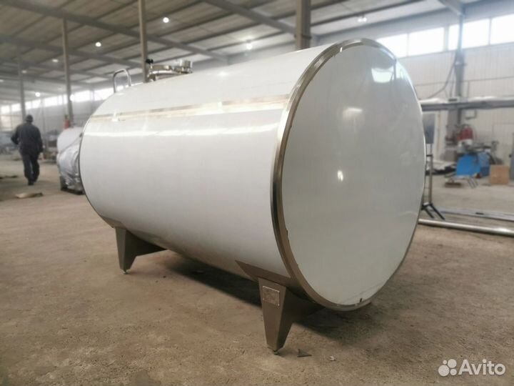 Емкость из нержавейки для приемки хранения молока