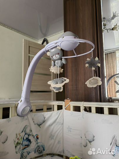 Мобиль на кроватку с проектором