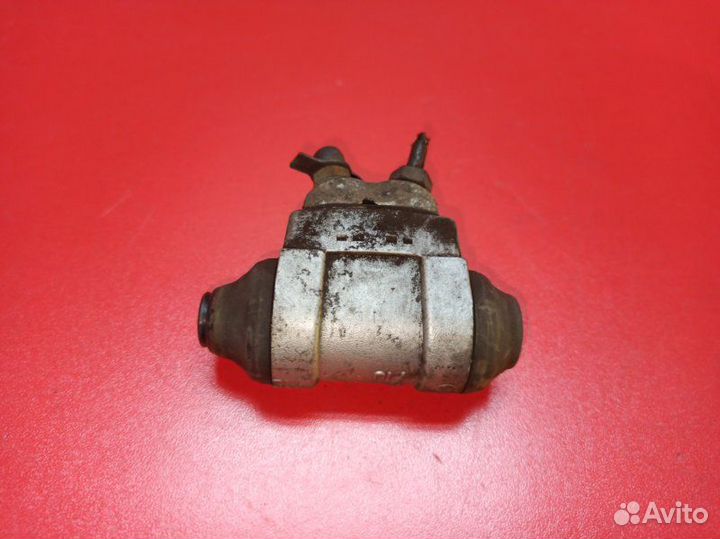 Тормозной цилиндр задний левый Hyundai Getz TB