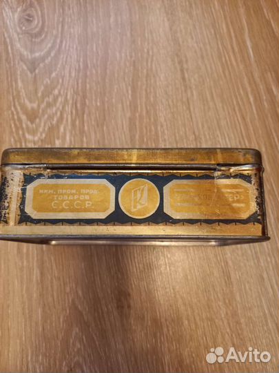 Старинные жестяные коробки