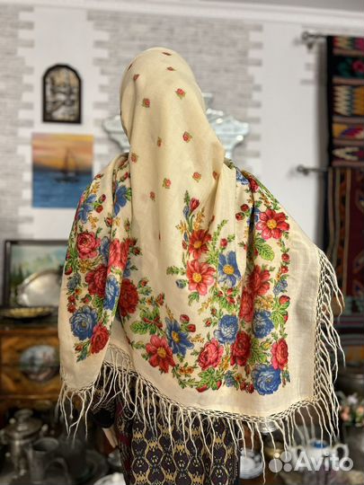 Павловопосадский шерстяной платок