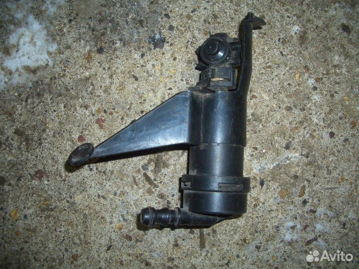 Омыватель фары правой ниссан Тиида с 07