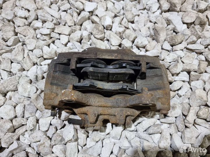 Суппорт Паджеро 4