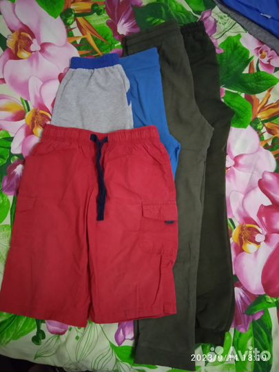 Продам пакет вещей на мальчика 134-140