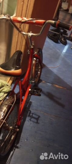 Детский велосипед красный двухколесный б/у