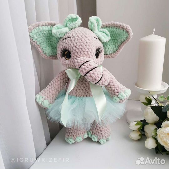 Слонёнок вязаный