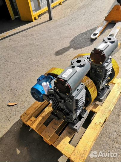Золотниковые насос авз-20Д для создания вакуума