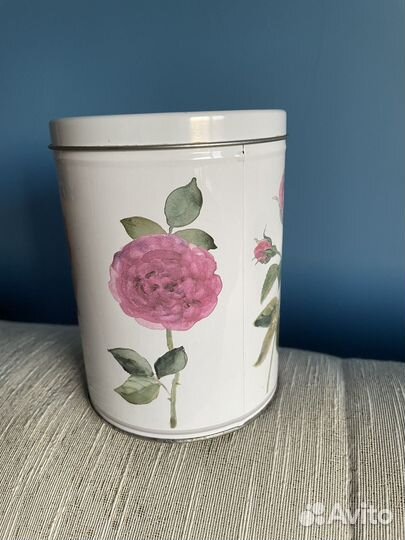 Жестяная банка IKEA с розами