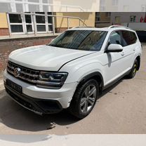 Volkswagen Teramont 3.6 AT, 2018, битый, 146 000 км, с пробегом, цена 2 395 000 руб.