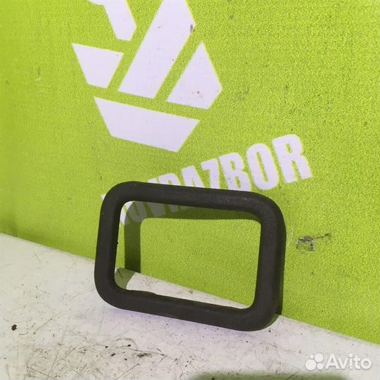 Накладка (кузов внутри) бмв Е28