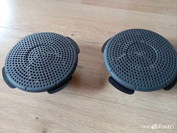 Решётки для динамиков в заднюю полку для Logan