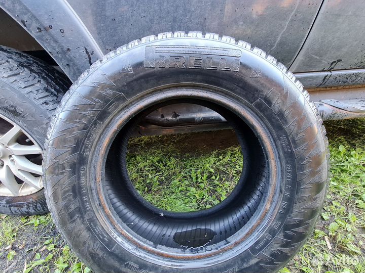 Pirelli Winter 160 Studdable Plus 235/60 R16