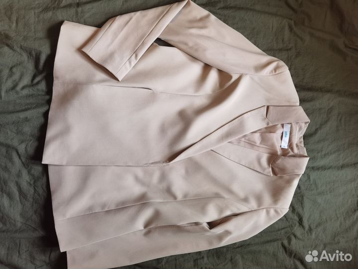 Пиджак бежевый befree