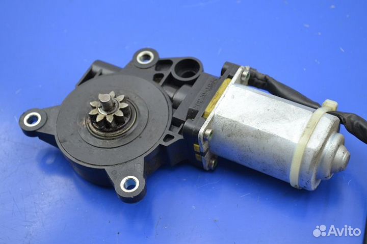 Моторчик стеклоподъёмника, левый MAN TGA 18.440 (0