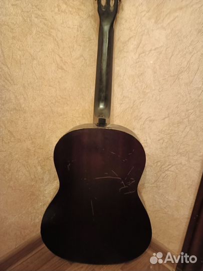 Акустическая гитара