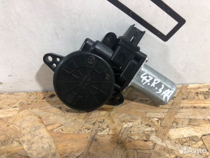 Мотор стеклоподъемника задний правый Mazda 6 GJ