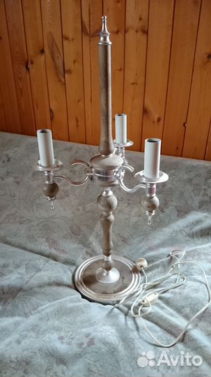 Светильник настольный