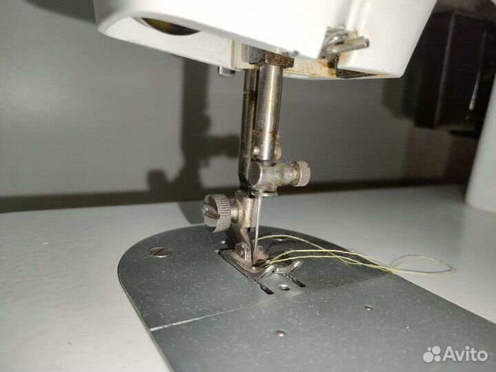 Швейная машина Чайка 132м