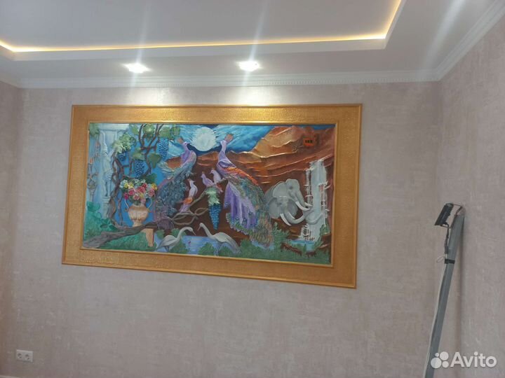 Картина баралефная на стине