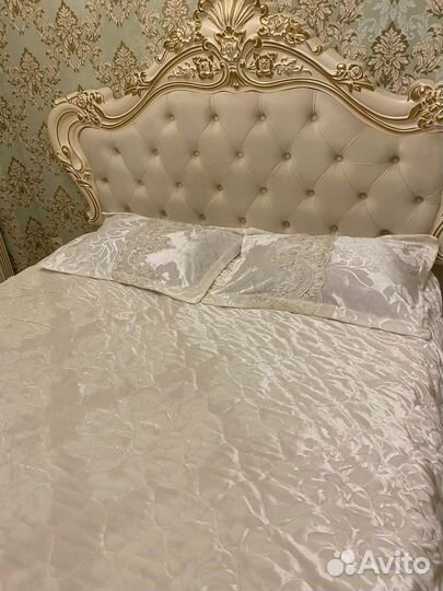 Комплект покрывало+наволочки новый