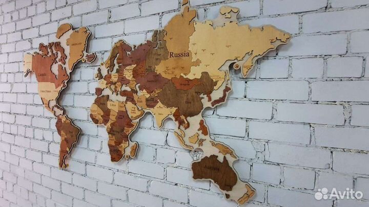 Карта мира из дерева