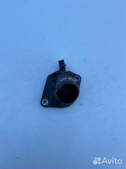Крышка термостата Nissan Note E11 1.6