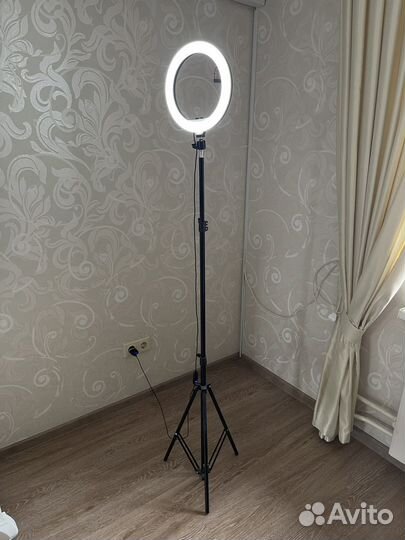 Кольцевая лампа