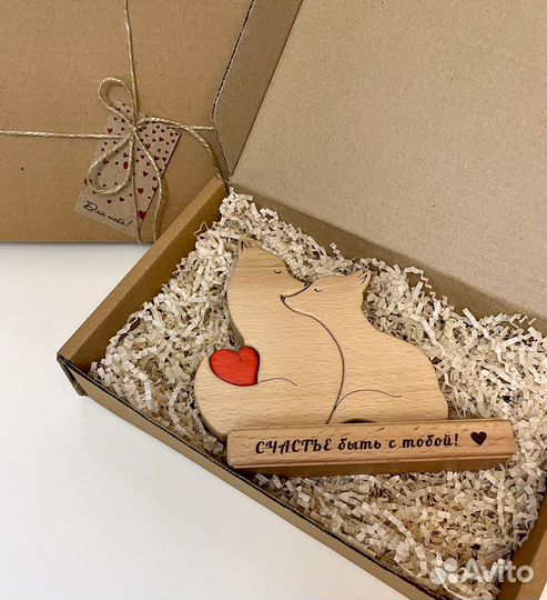 Подарок из дерева фигурки лисички
