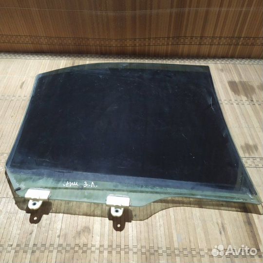 Стекло двери заднее левое Nissan Sanny седан FB15