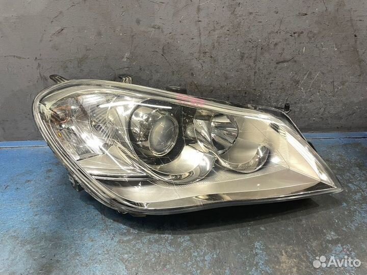 Фара ксенон правая Suzuki Kizashi RE