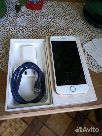 iPhone 8, 64 ГБ