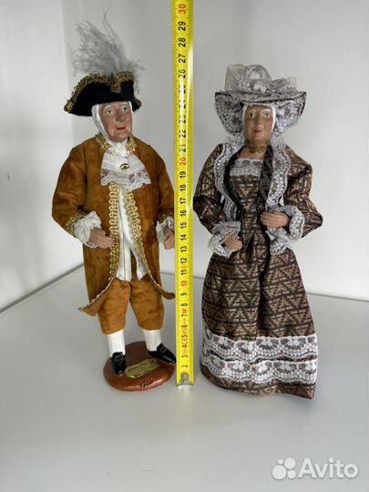 Старинные статуэтки