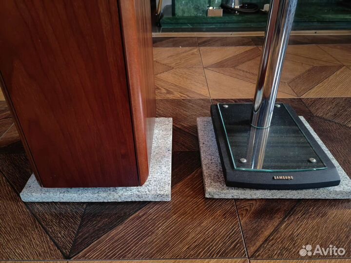 Мраморные плиты под акустику, стойки