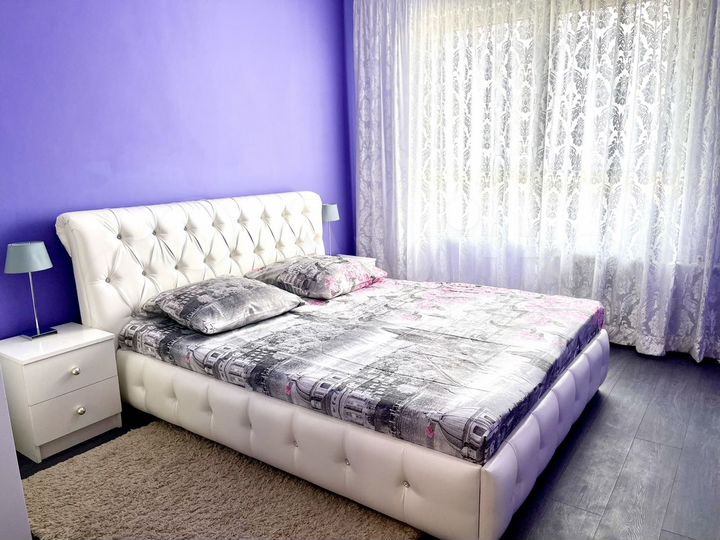 2-к. квартира, 52 м², 10/10 эт.