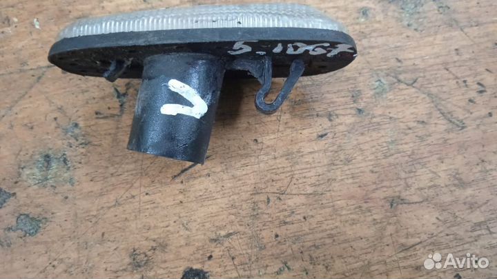 Повторитель поворотника в крыло Opel Astra G II