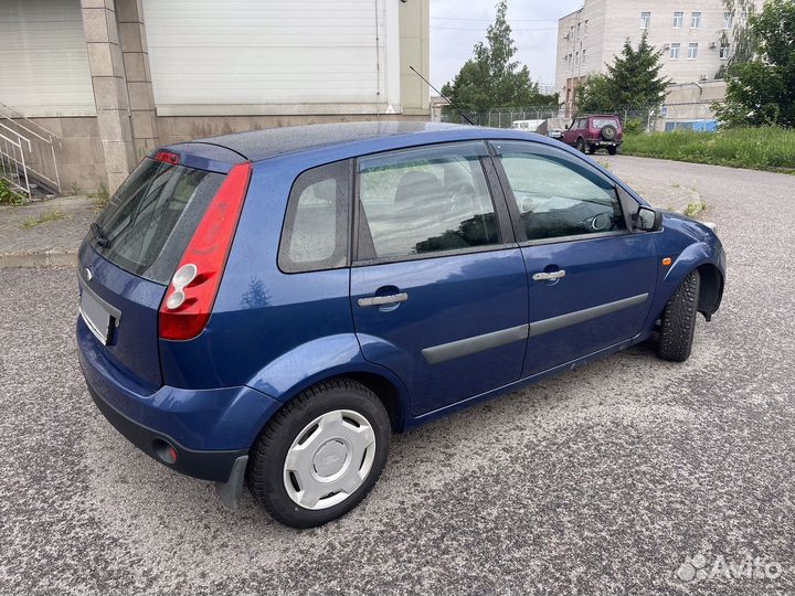 Ford Fiesta 1.6 МТ, 2006, 286 700 км