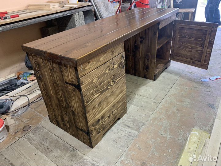 Стол деревянный из массива