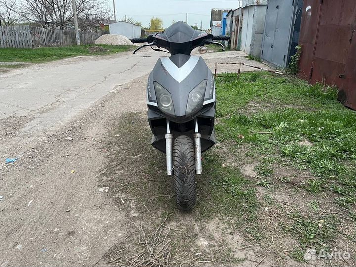 Продаю скутер Stels vortex 50