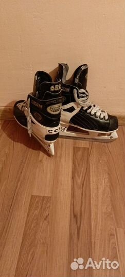 Хоккейные коньки для взрослых 652 Super Tacks CCM