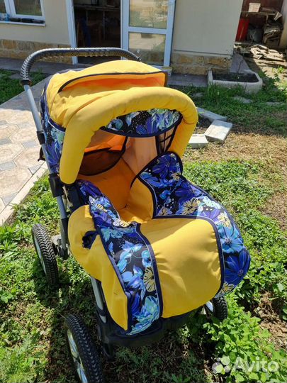 Детская зимняя коляска вездеход