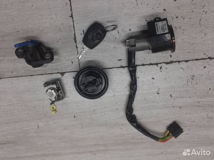 Замок зажигания Nissan Almera G15