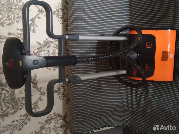 Отпариватель для одежды вертикальный