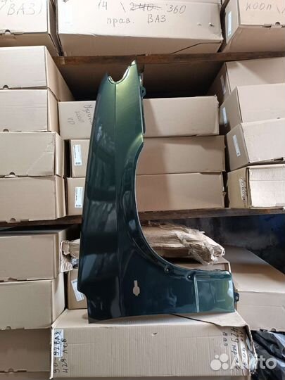 Крыло ваз 2114 правое золотистый темно зелёный