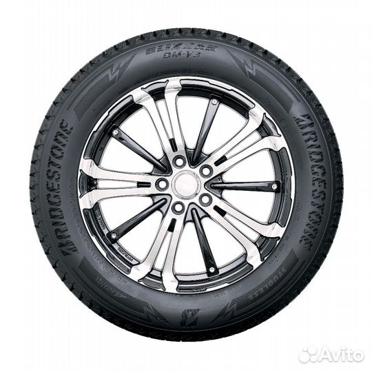 Bridgestone Blizzak DM-V3 235/45 R19 99T