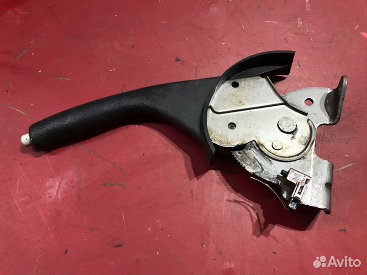 Ручка ручного тормоза Toyota Avensis Т250