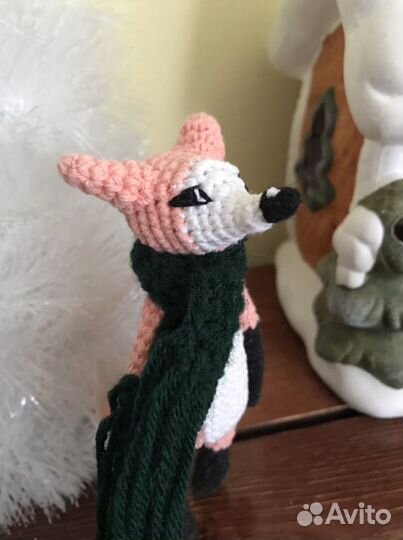 Интерьерная игрушка «Лисенок в шарфике»