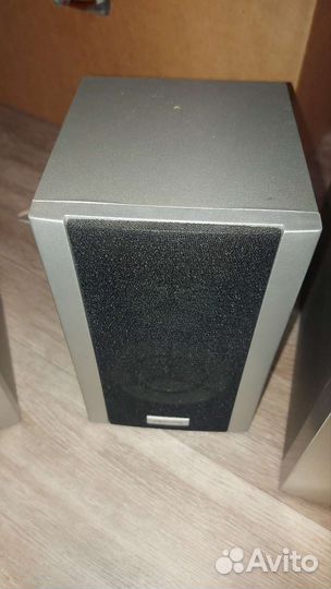 Колонки для компьютера с сабвуфером 2.1