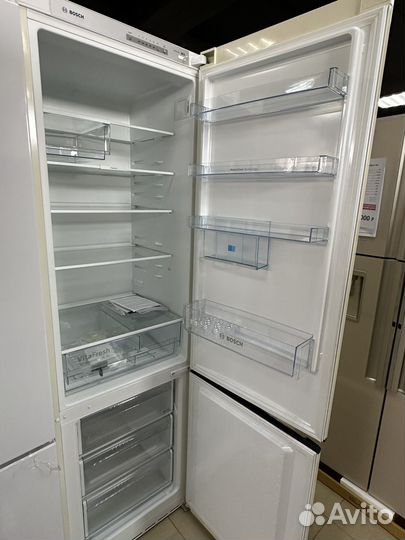 Холодильник Bosch KGV39XK22R бежевый